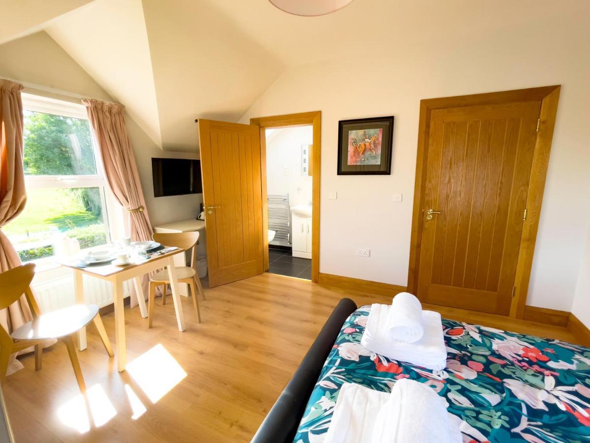 Mount Edwards Hill Guest Accommodation Cushendall Exterior photo